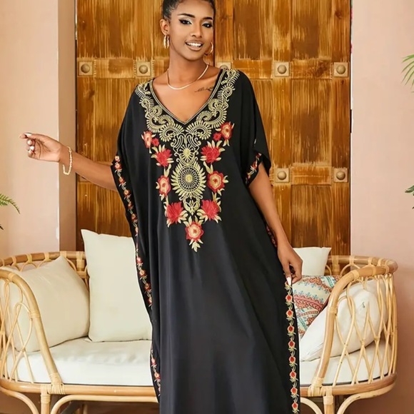 Dresses & Skirts - Embroidered caftan